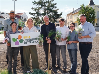 Harald Schau, Sylvia Hirschvogel, Bürgermeisterin Silvia Pitzl, Ronald Würflinger, Amtsleiter Markus Preiner, Karin Weinhandl und Nationalparkdirektor Johannes Ehrenfeldner.
