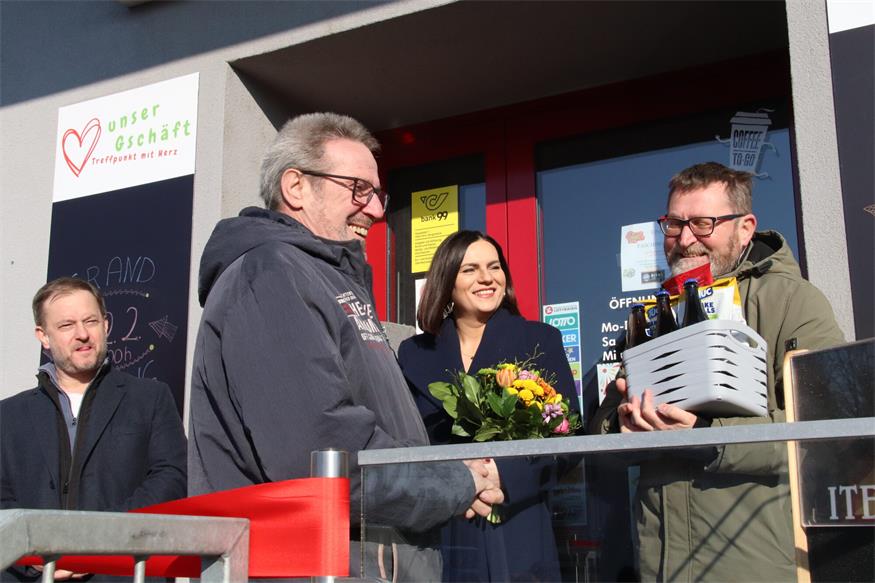 Hirm: „Unser Gschäft“ wurde nun eröffnet