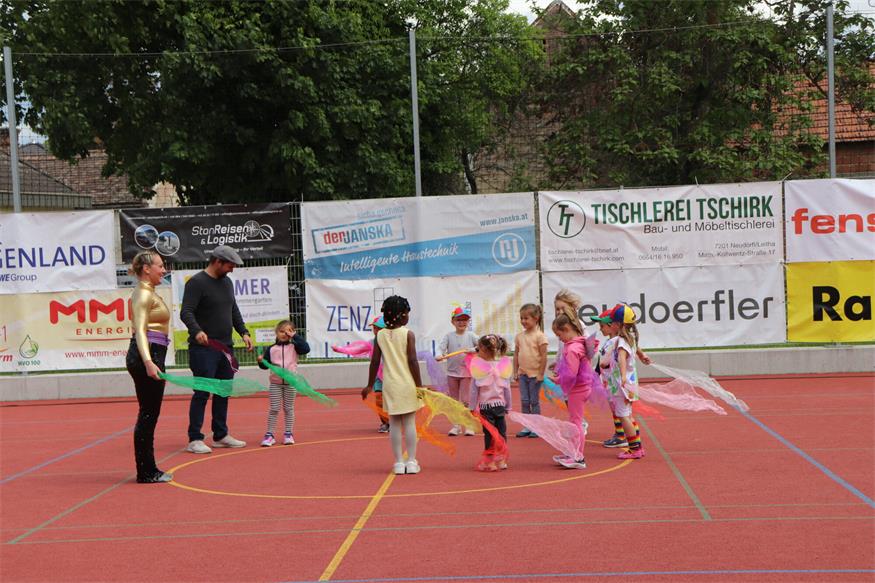 Akrobatisch: Schauturnen der „Sportunion Neudörfl Sektion Gymnastik“