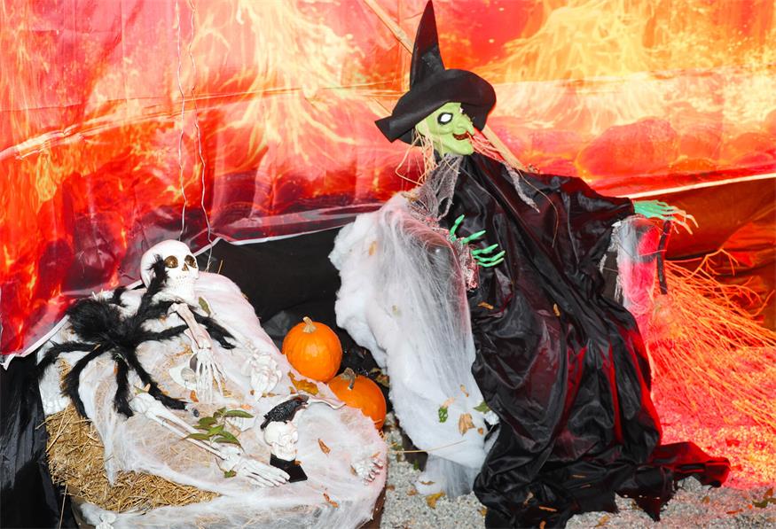 Hexen, Spinnen, Fegefeuer.