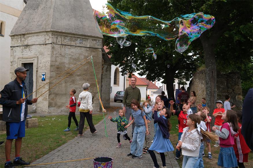 St. Margarethen: Schulschlussfeier am Hauptplatz