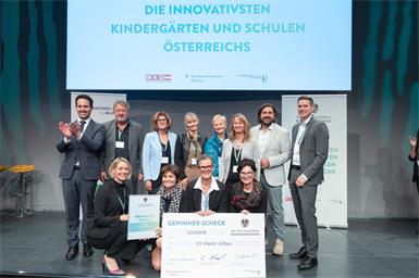 Höhepunkt war die feierliche Verleihung des ISB Stiftungspreises Bildungsinnovation durch Jakob Calice, Harald Mahrer und Bildungsminister Christoph Wiederkehr. Ausgezeichnet wurden besonders innovative Bildungseinrichtungen aus dem Elementarbereich, Allgemein- und Berufsbildung.