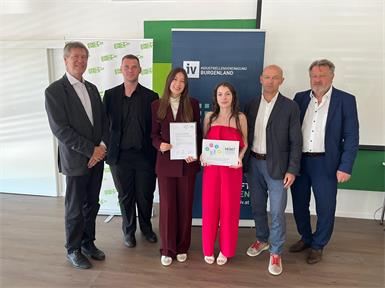 IV-Präsident Christian Strasser, Rene Zinkl, Maja Zsifkovits, Emma Mittl, Direktor Mag. Robert Antoni und Bildungsdirektor Alfred Lehner (v.l.)