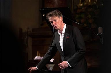 Ian Bostridge begeisterte beim Kammermusikfest in Lockenhaus. 