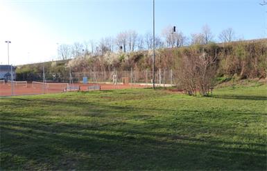 Im Bereich zwischen Tennisplatz und altem Sportplatz soll der Funcourt entstehen. 