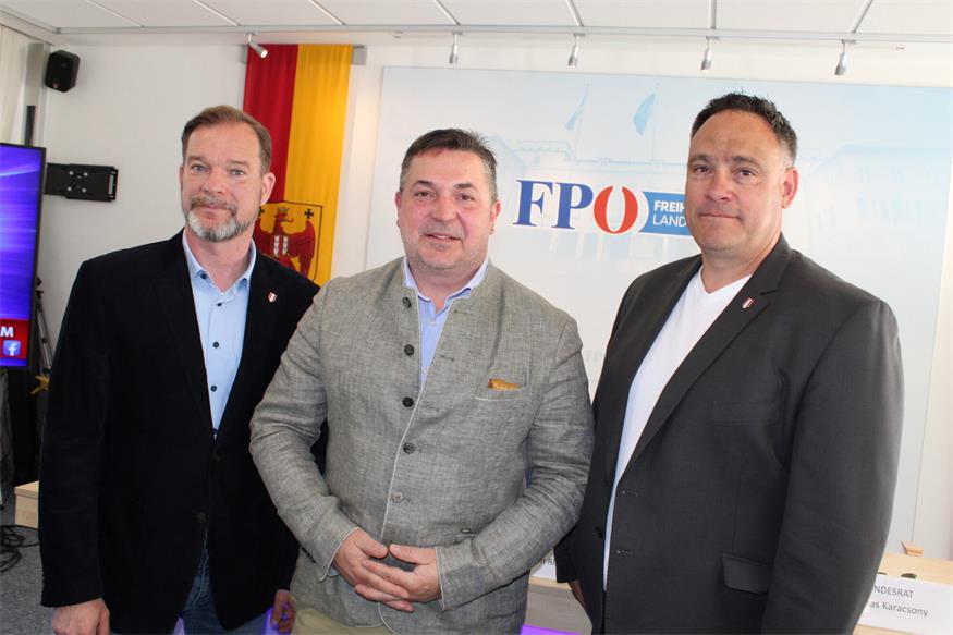 Im FPÖ Klub (v.l.): Michael Gmeindl, Christian Ries und Thomas Karacsony.