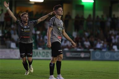 Im Informstadion und bei Oberwart (im Bild Csaba Mester & Jürgen Lemmerer) wird umgekrempelt.
