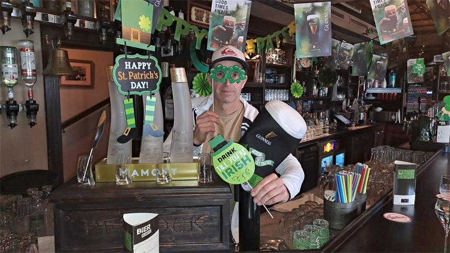 Im Peacock kann Chef Holger Stefanitsch den St. Patrick's Day kaum erwarten.