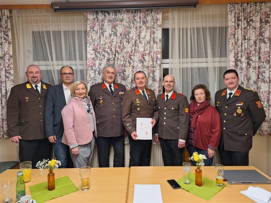 Im Rahmen der Jahreshauptdienstbesprechung wurde den verdienten Kollegen gratuliert.