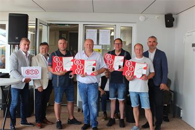 Im Rahmen des Festaktes wurden Funktionäre des ASKÖ TC Stoob geehrt. BTV-Präsident Günter Kurz, Bürgermeister Bruno Stutzenstein und Heinrich Dorner gratulierten Harald Krug (Ehrennadel in Silber), Martin Seidl (Ehrennadel in Gold), Jochen Krug (Ehrennadel in Gold) und Roland Binder (Ehrennadel in Silber) zu ihren Auszeichnungen durch den Burgenländischen Tennisverband.