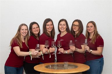 Im Rahmen des Illmitzer Frühlingsspazierganges öffnen die Weingüter ihre Pforten.