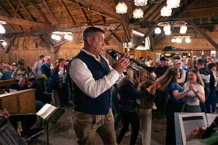 Im Rahmen des See Openings lädt die Woodstock Weinroas von 23. bis 26. April nach Illmitz und nach Apetlon.
