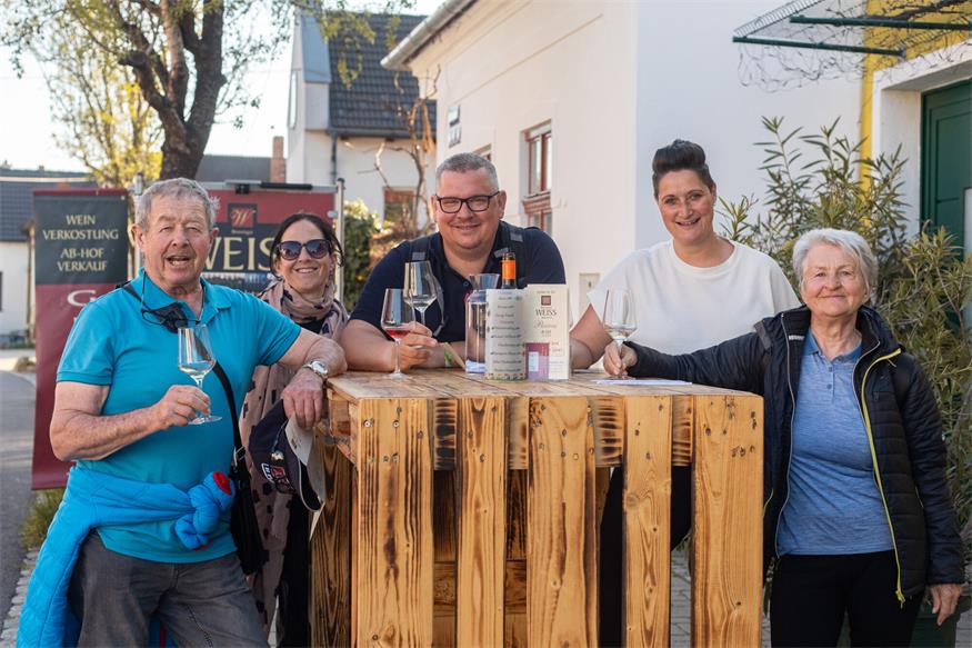 Im Rahmen des Weinfrühlings öffnen die Winzerinnen und Winzer in Gols, Illmitz und Jois ihre Türen.