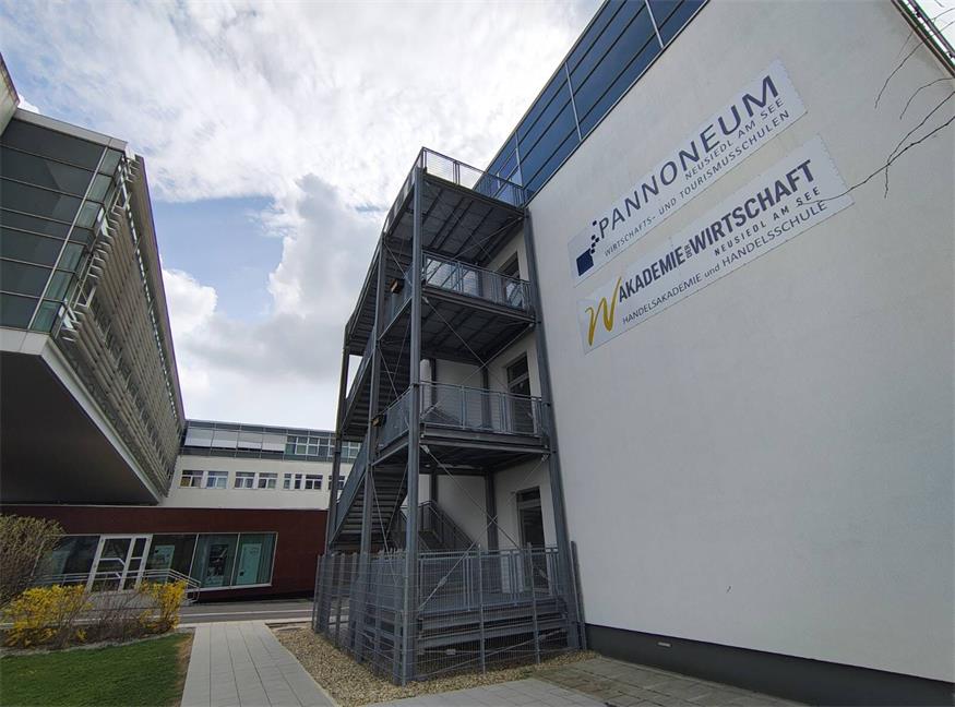 Im Schulgebäude von Pannoneum und Akademie der Wirtschaft (HAK/HAS) wurden "sicherheitsrelevante Hinweise“ gefunden.