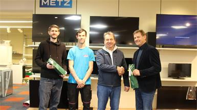 Im neuen Heim. Bürgermeister Hannes Heisz stattete dem Fotronic-Team rund um Joachim Reumann, Andre Pfeiffer und Geschäftsführer Walter Sturm einen Besuch ab.