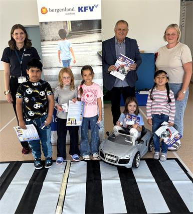 In den vergangenen Monaten haben die Kinder des Kindergartens Stinatz sehr viel zum Thema Verkehrserziehung gelernt und geübt.