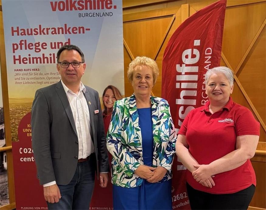 Interimistischer Präsident Thomas König, Präsidentin a.D. Verena Dunst und Pflegedienstleitung Karin Csencsits (v.l.)