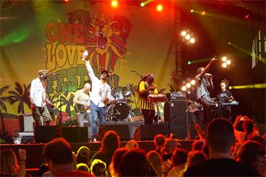 Internationale Reggae-Stars sorgten beim One Love Festival in Wiesen für zwei Tage voller Musik und Lebensfreude.