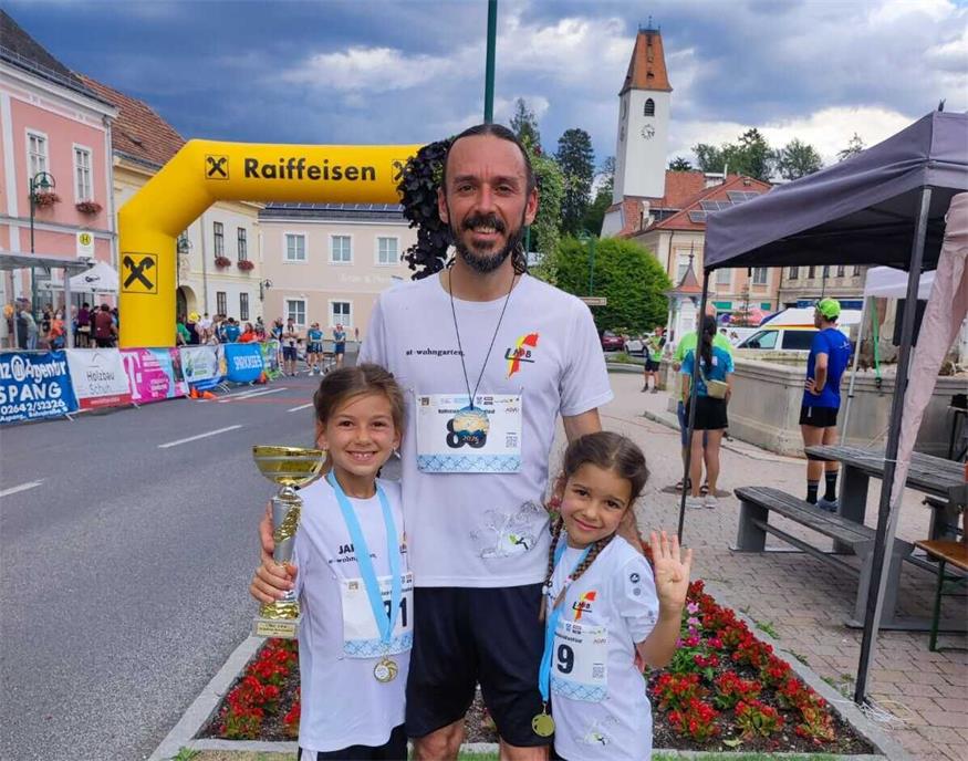 Jamila, Dominik und Samira Friedl (v.l.) gestalteten ihren Familienausflug nach Aspang erfolgreich.