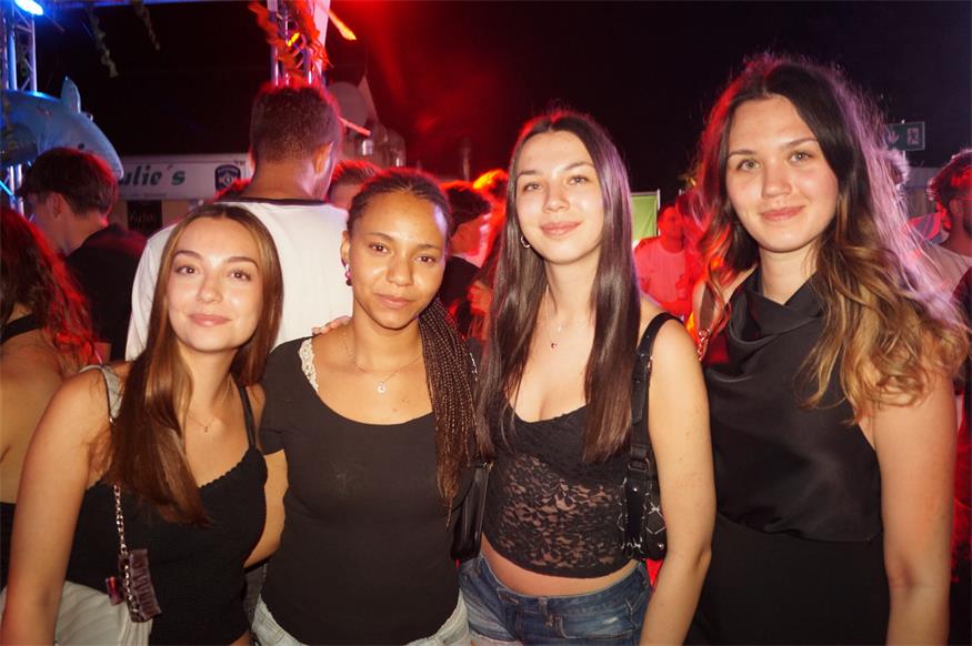 SLESS Beachparty bot Partystimmung pur