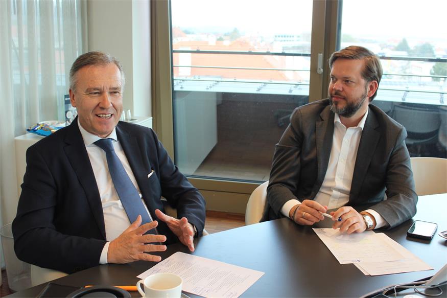 „Jede Bank hat ihre eigene DNA.“ Christian Jauk, CEO der GRAWE-Bankengruppe, und Bank-Burgenland-Vorstandsmitglied Berthold Troiß (v.l.), beim BVZ-Interview in der Zentrale in Eisenstadt.