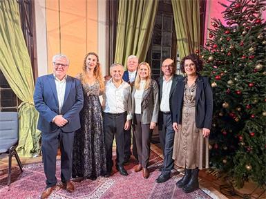 Joachim Moser, Johann Maszl, Landesrätin Mag.a (FH) Daniela Winkler, Bürgermeister Hannes Hornek und Anna Kettner beim Weihnachtskonzert des Vereins der Freunde des Krankenhauses Kittsee im Schloss Kittsee mit Künstlern der Volksoper 