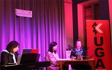 Johanna Himmelbauer, Valentina Himmelbauer und Astrid Perz luden zu einer Lesung mit Musik unter dem Motto "Frauenwelten".