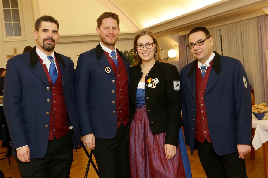 Festliche Klänge bei Adventkonzert der Blasmusik
