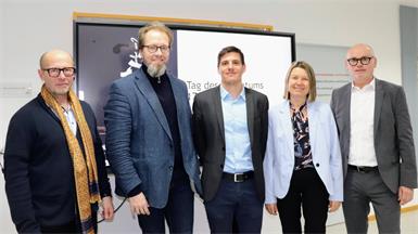 Johannes Reiss, ehemaliger Direktor des österreichischen jüdischen Museums, PH-Professor Martin A. Hainz, Wolfgarten-Professor Lukas Pallitsch, PH-Direktorin Sabine Weisz und Vizerektor Herbert Gabriel.