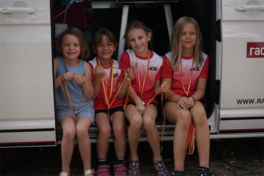 Josefine, Luisa, Leni und Eleni rasteten nach dem Bewerb.