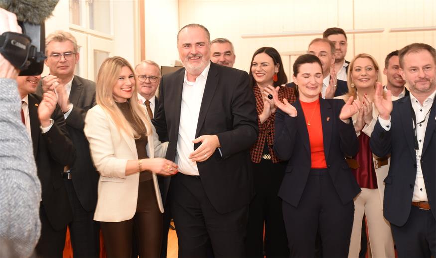 Jubel bei der SPÖ über Platz 1.