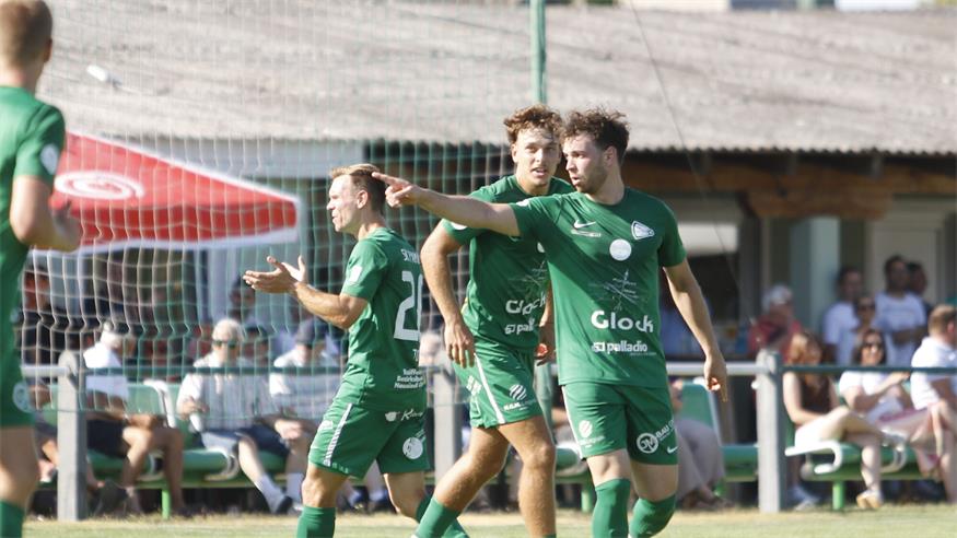 Jubel beim SK Pama nach dem 4:0 gegen Edelserpentin.