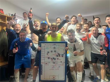 Jubel beim USV Halbturn nach dem 1:0 gegen St. Margarethen.