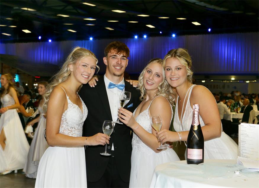 Julia Pogac, Marc Kroboth, Laura Sophie Bleier und Hannah Rudolits. 