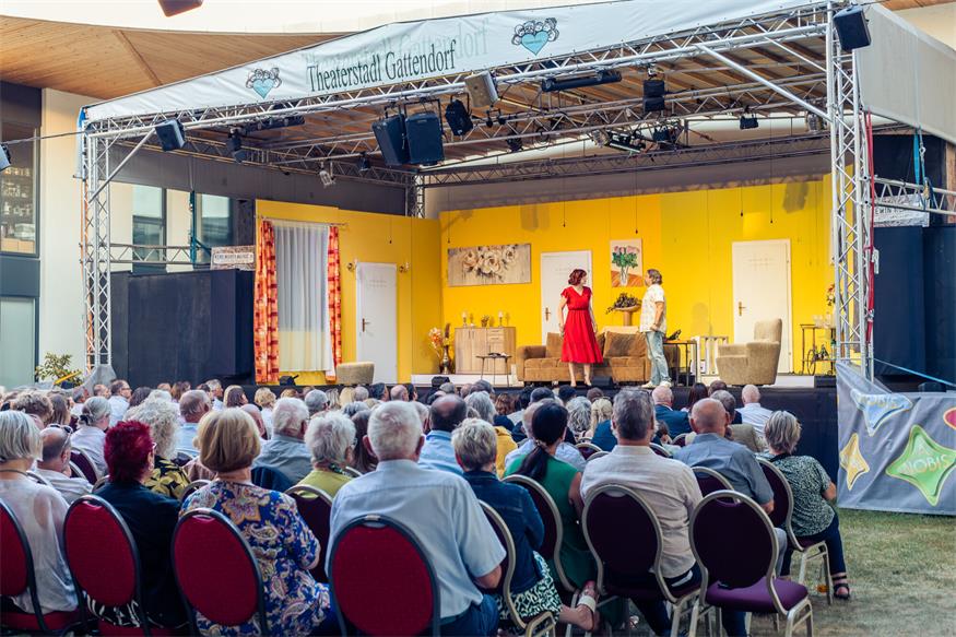 Theaterstadl Gattendorf feiert 25 Jahre mit ausverkaufter Premiere