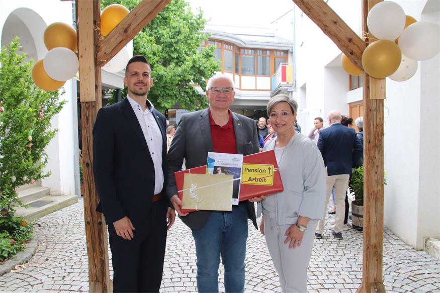 Amtsleiter Aufner mit Überraschungsfeier in die Pension verabschiedet