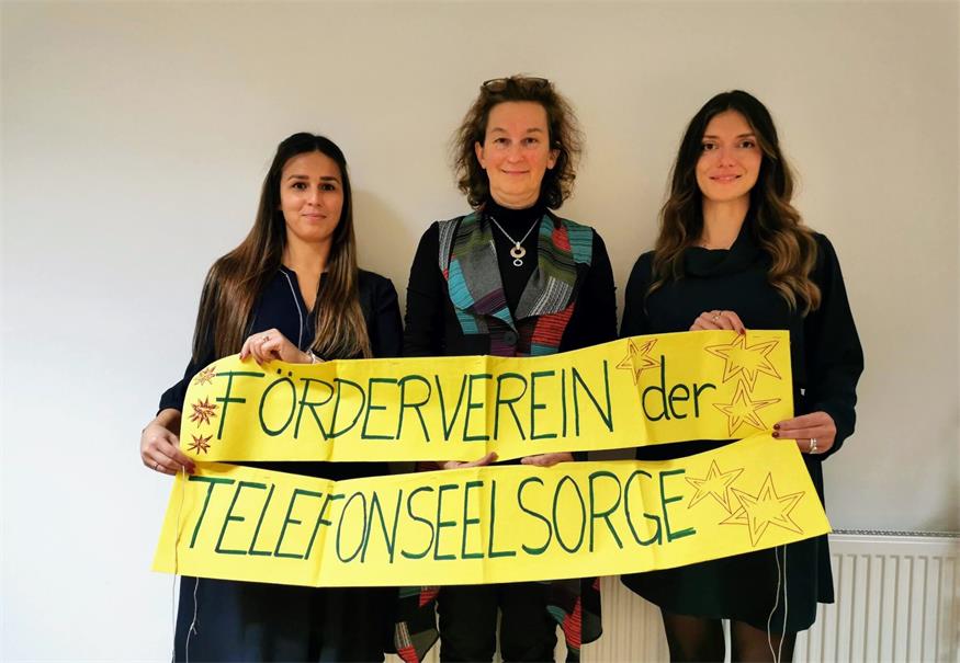 Katharina Bedenik, Telefonseelsorge-Leiterin Petra Lunzer und Gudrun Obermaier gestalteten den ersten Mental Health Talk.