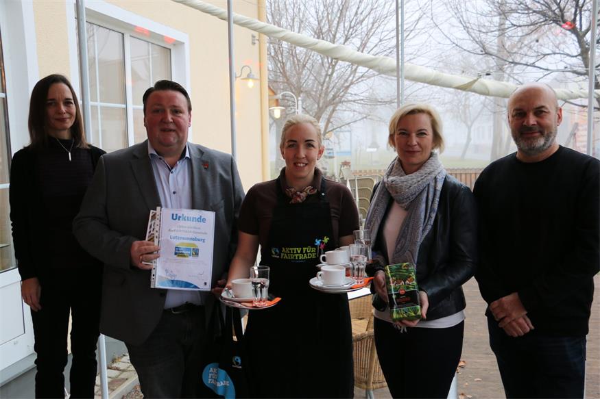 Kerstin Rohrer, Bürgermeister Roman Kainrath, Bianca Binder, Sonja Hasler und Karl Gansriegler.