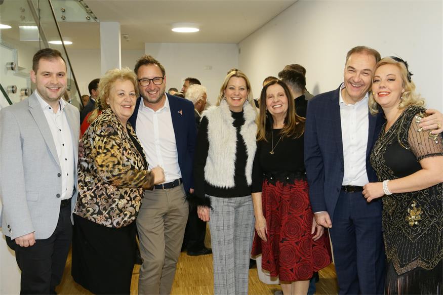 Kevin Friedl, Verena Dunst, Jürgen Dolesch, Daniela Winkler, Marianne Resetartis, Leonhard Schnemann und Susanne Dunst. 