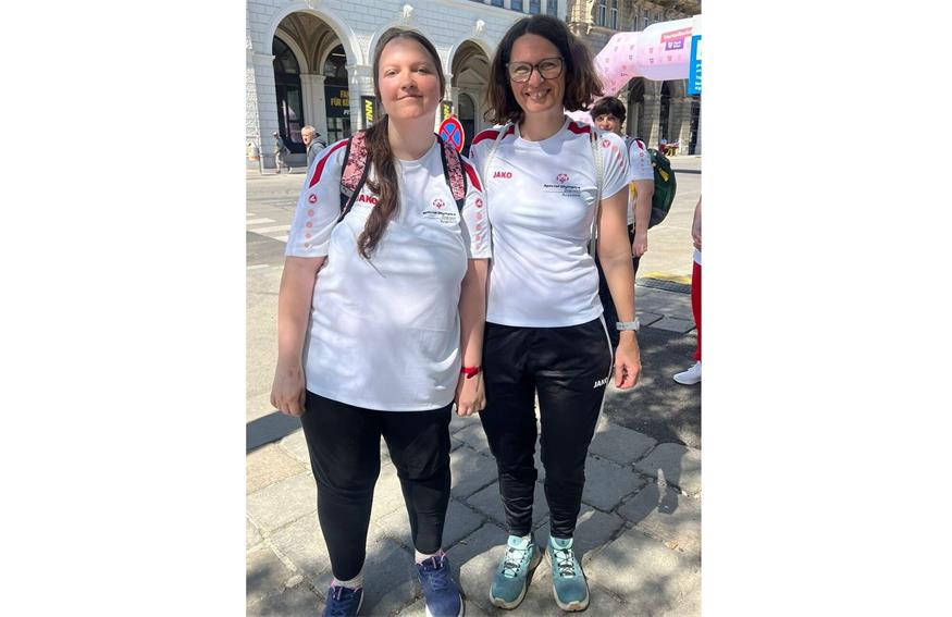 Klientin Natalie Losert und Bereichsleiterin Sandra Thury freuen sich sehr, dass dieser Tag zu einem rundum gelungenen Erlebnis wurde. 