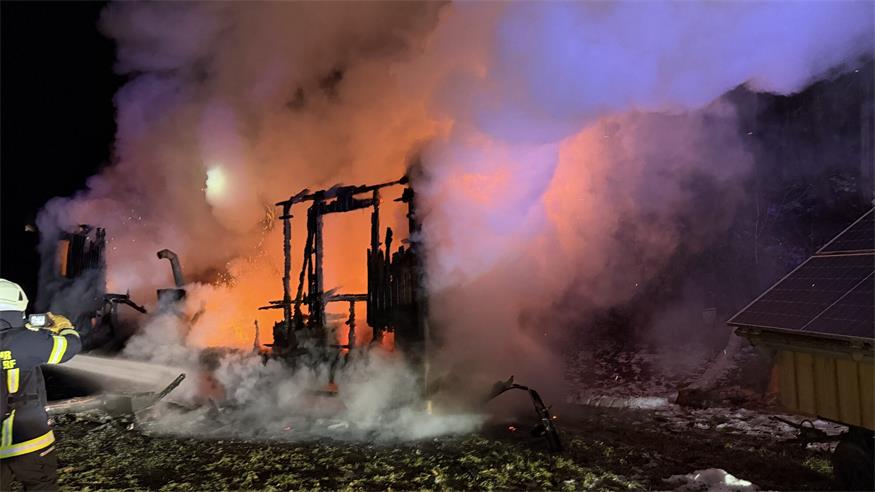 Klirrende Kälte und schwieriges Gelände forderten die Einsatzkräfte bis in die Nachtstunden.