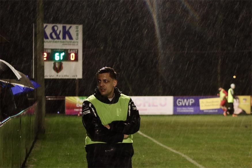 Kohfidisch ließ Horitschon und deren Übungsleiter Dominik Schiefer förmlich im Regen stehen und siegte am Ende mit 2:6. 