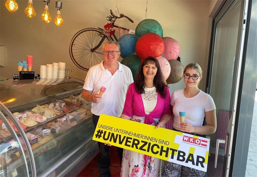 Kommerzialrätin Martina Mohapp und Regionalstellenleiter Freddy Fellinger von der Wirtschaftskammer Oberpullendorf sind der Meinung – Vanda ist „unverzichtbar“ nicht nur in den heißen Sommermonaten.