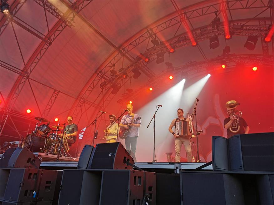 FäaschtBänkler spielten „Lieblingslieder“ im Schlosspark Eisenstadt