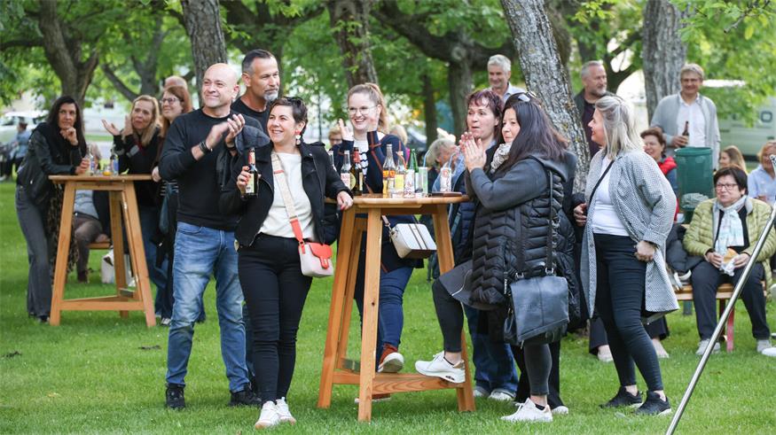 Partystimmung am Dorfanger Lorettos