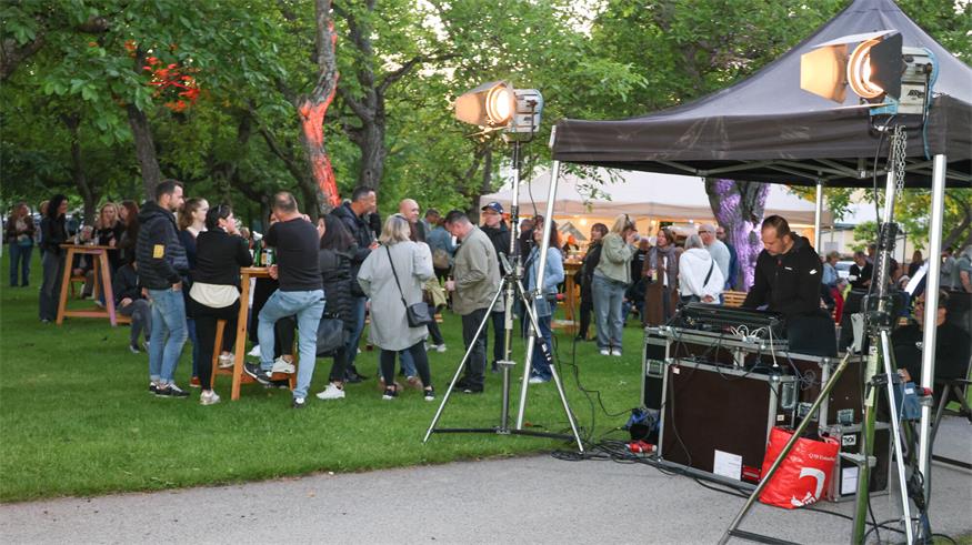 Partystimmung am Dorfanger Lorettos