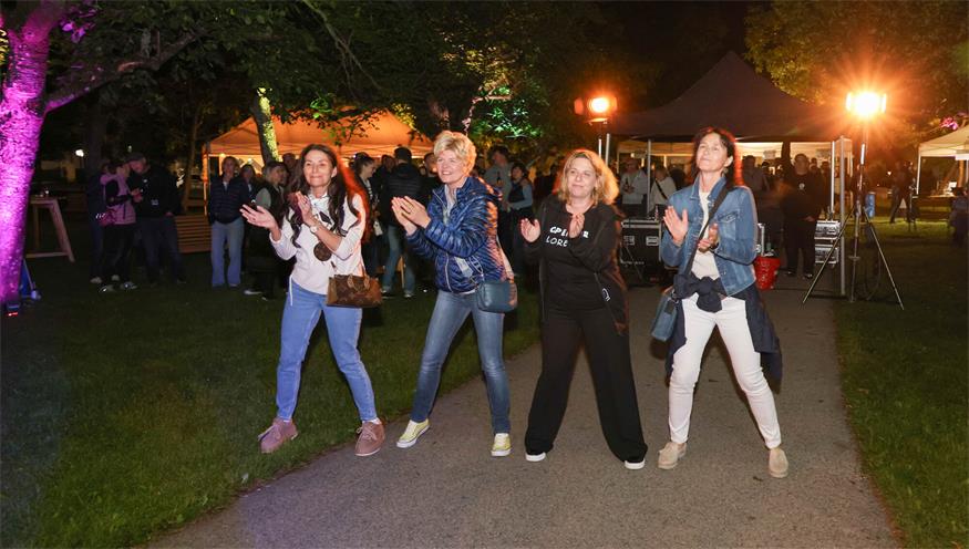 Partystimmung am Dorfanger Lorettos