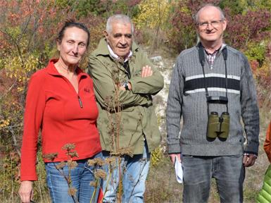 Kooperation. Exkursionsleiter Klaus Michalek vom Naturschutzbund, Grundbesitzer Peter Noever und Grüne-Gemeinderätin Rosemarie Grosz (v.r.) als Vertretung der Gemeinde im Trittsteinbiotop in Breitenbrunn.