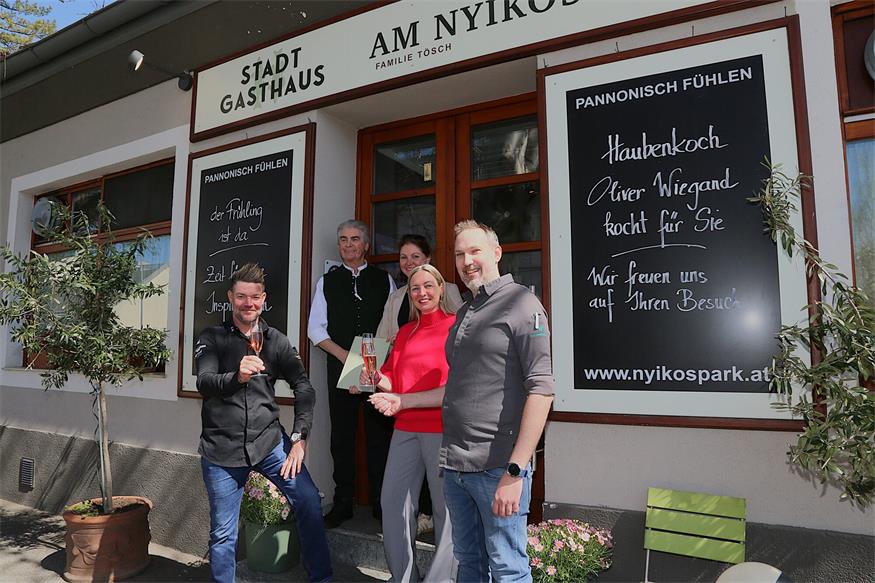 Küchenchef Oliver Wiegand, Patron Fritz Tösch, Vera Zakall-Tösch, Restaurantleiterin Nicole Wandaller und Sous Chef Dominic Beck