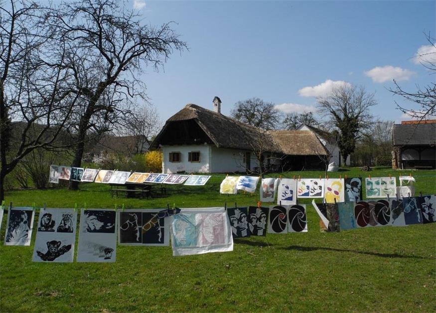 Künstlerdorf Neumarkt an der Raab. Am 27. April von 10 bis 18 Uhr wird zum Tag der offenen Tür geladen.